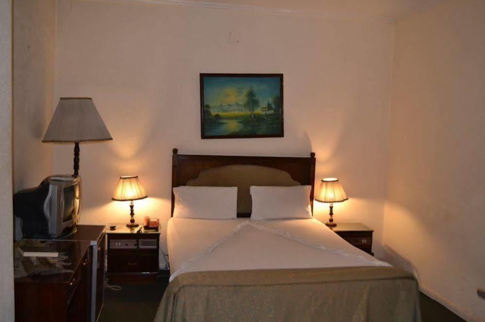 Kaoud Sporting Hotel Alexandria Kültér fotó